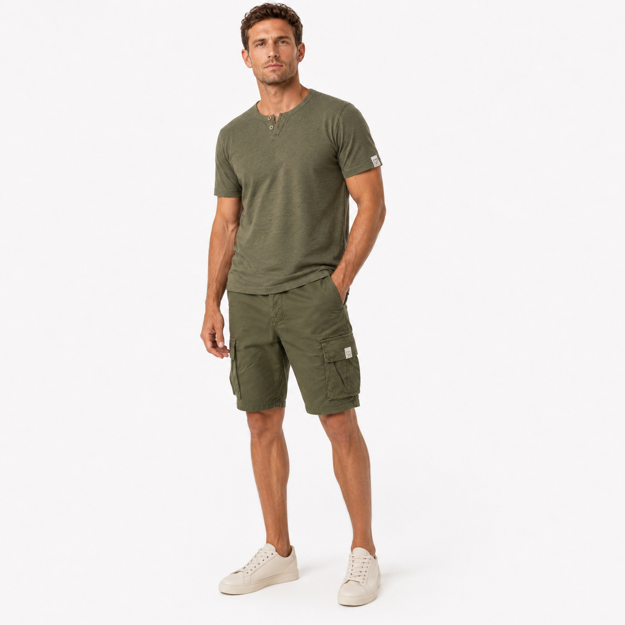 PANTALONCINI VERDI